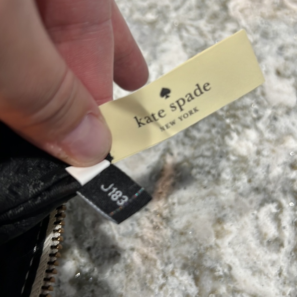 Kate Spade Crossbody - Picture 5 of 10